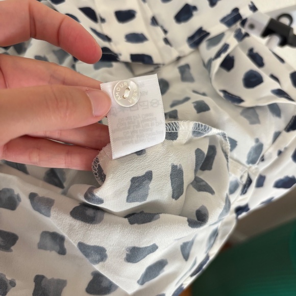NWT Amour Vert Kaya Washable Silk Blouse, white and blue polka dot, size Medium - Picture 6 of 6